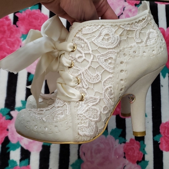ƹӝʒ Irregular Choice Abigail's Party Heeled Booties - Picture 7 of 13